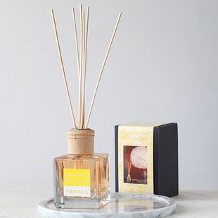 Essence無火藤枝條散發大四方瓶香薰熏精油套裝 200ml Spreader