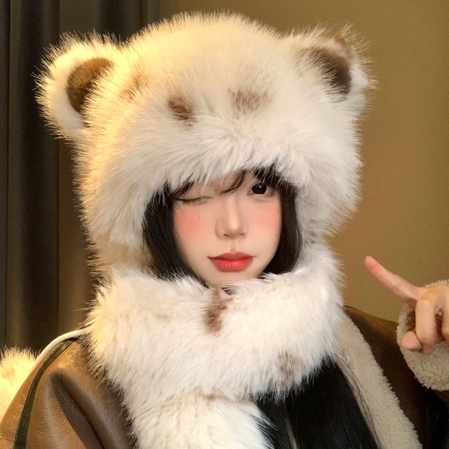 可爱小熊耳朵毛绒帽子围巾一体女