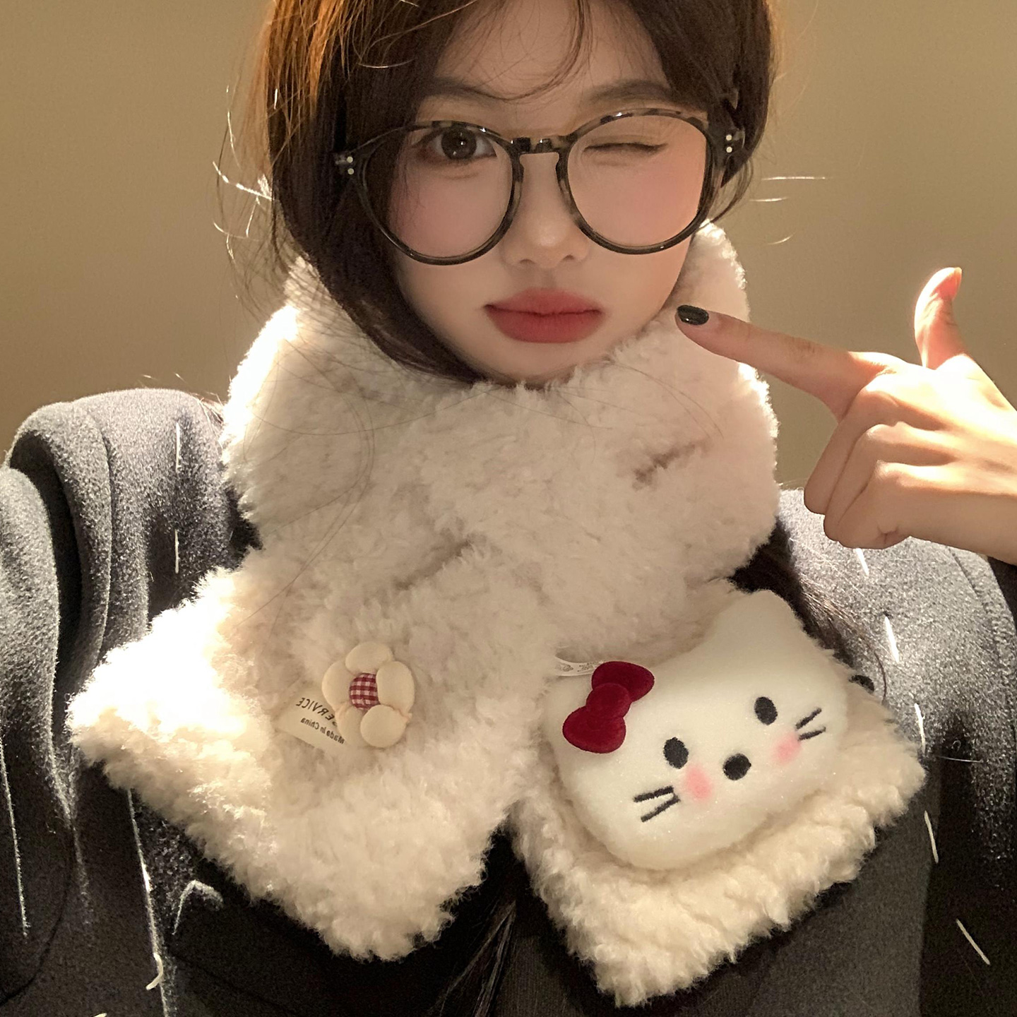 Kitty猫咪羊羔毛绒交叉小围巾