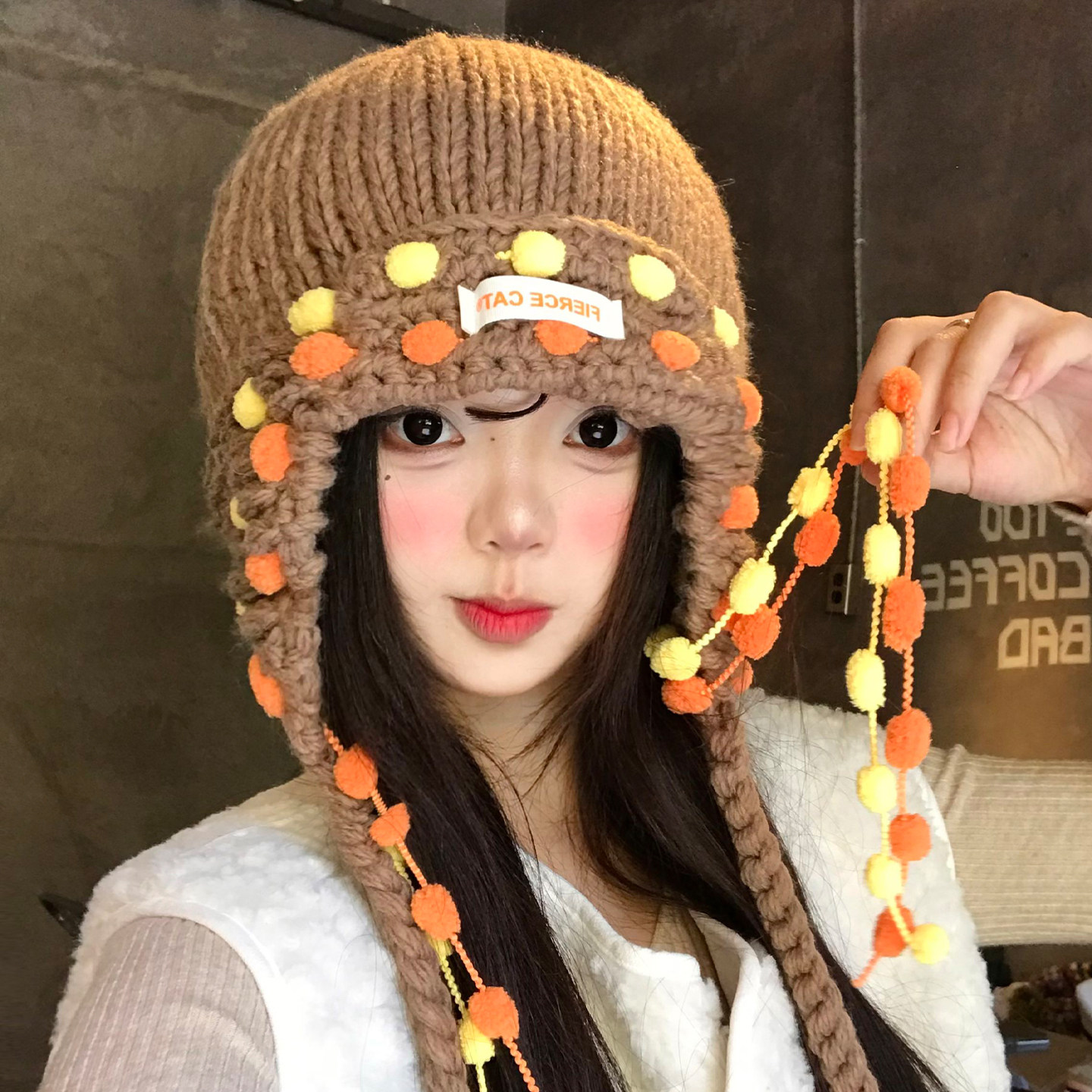 彩色球球流苏护耳毛线帽女秋冬季显脸小针织帽大头围保暖包头帽子
