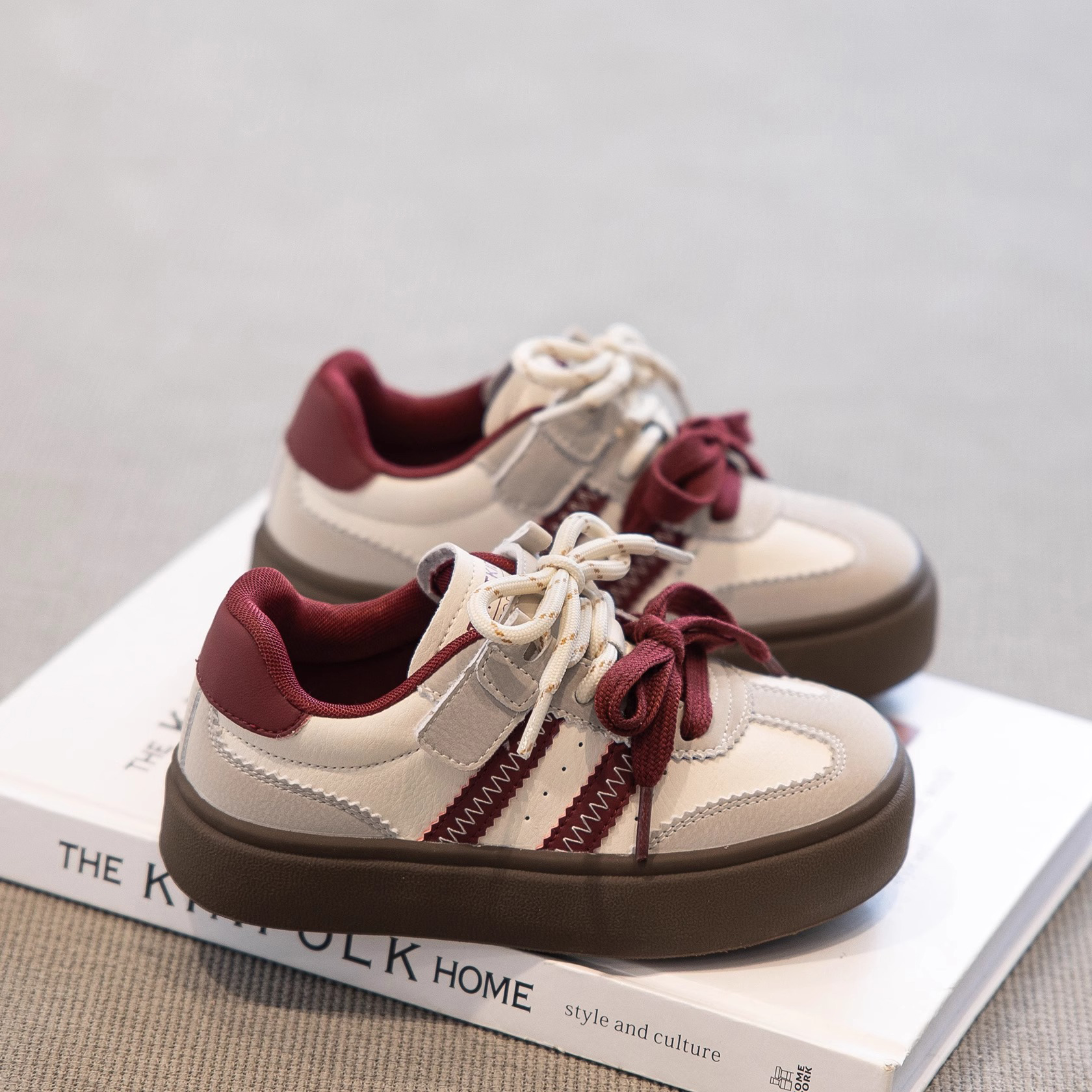 奥特莱斯女童板鞋软底2025新款春秋儿童运动鞋轻便德训鞋秋款女孩