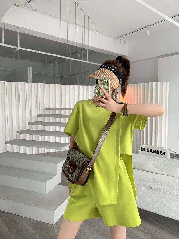 夏季2023新款大码女装胖MM2-300斤时尚设计感短袖T恤短裤两件套装