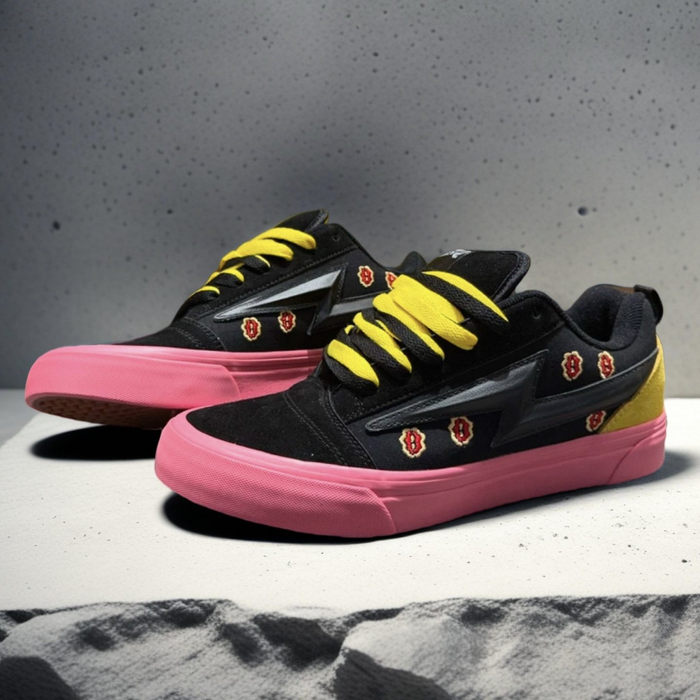 胖胖面包板鞋低帮休闲黑粉漫画家松田光市联名MONSTERPARTY闪电鞋