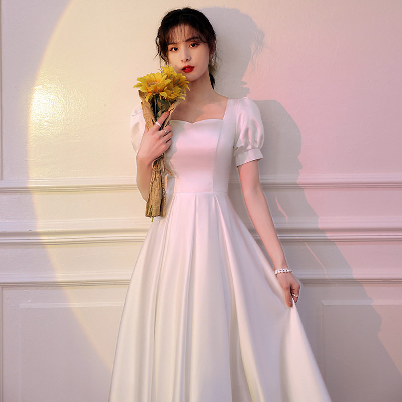 白色小礼服裙日常领证登记2026年夏季连衣裙订婚缎面设计感法式
