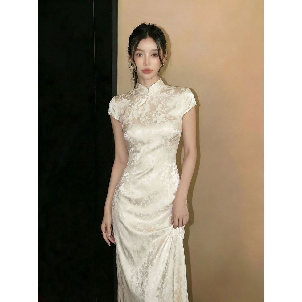 新中式白色订婚衣服女平时可穿中长款复古风日常气质高级感旗袍裙