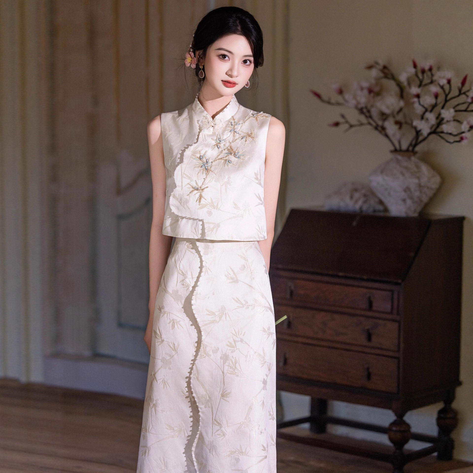 新中式订婚连衣裙香槟色夏季2026款敬酒服新娘平时可穿套装礼服裙
