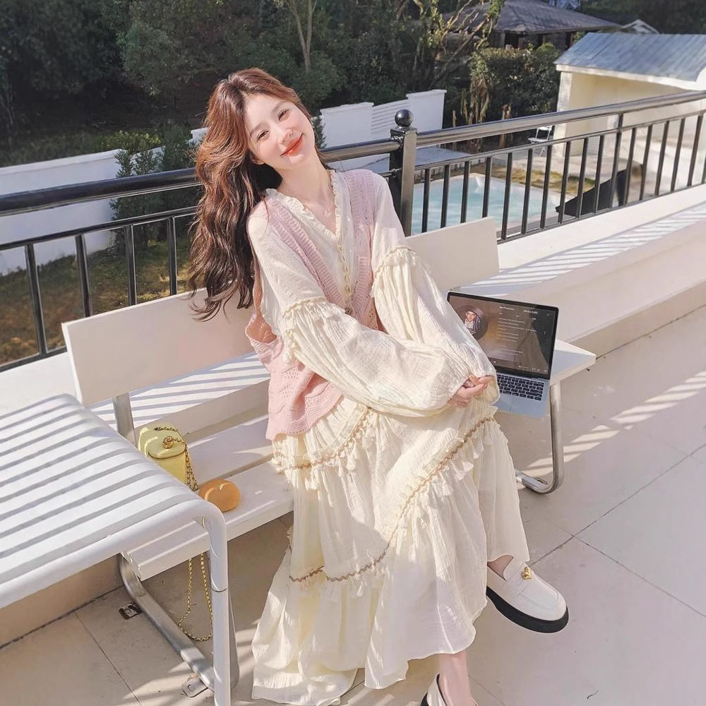 粉色初恋少女甜美减龄马甲温柔法式流苏长裙新款两件套连衣裙女春