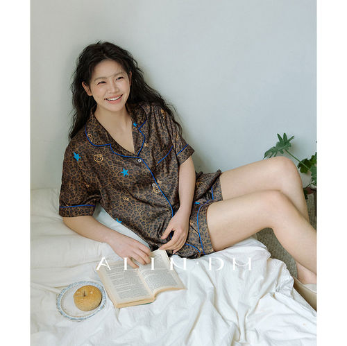 ALINDM大码家居胖mm豹纹短袖睡衣夏女冰丝200斤可外穿家居服套装