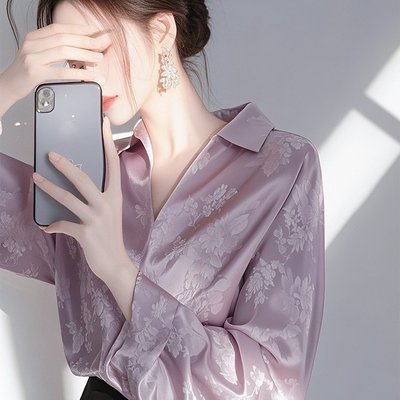 今年爆款紫色缎面提花衬衫女款2025早春新款独特漂亮法式长袖上衣