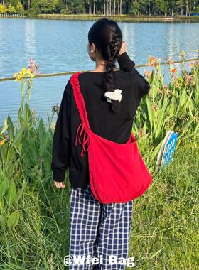 Wfei纯色尼龙托特包小众设计大容量抽绳可调节斜挎包红色单肩包女