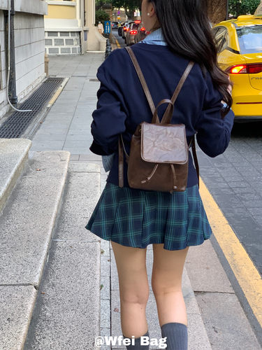 小巧学院风双肩包美式小背包女