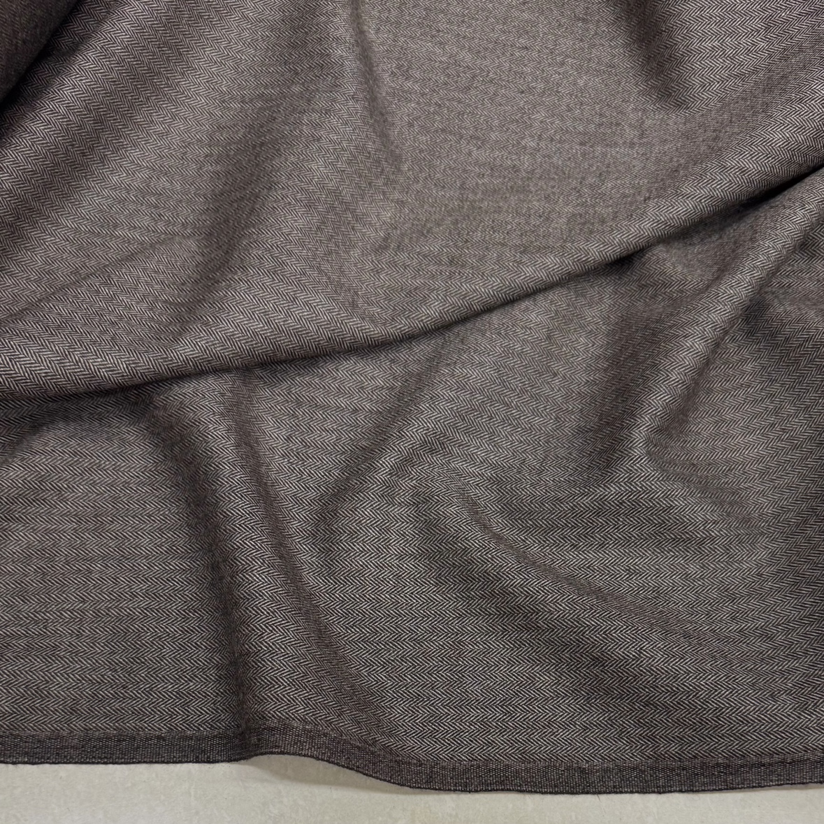 进口老钱风咖啡色米色人字纹精纺羊毛西装弹力裤子套装设计师布料