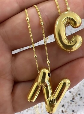 亚马逊希音胖乎乎吊坠欧美时尚简约锁骨链生日气球光面字母项链