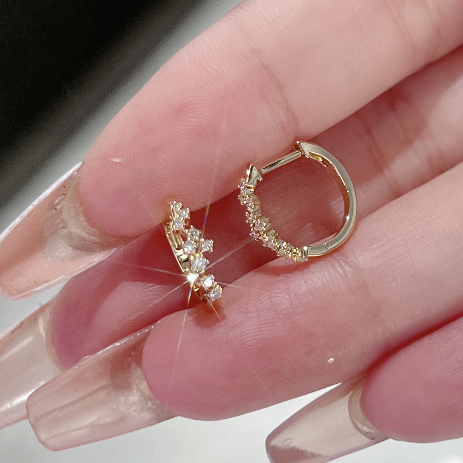 繁星点点18K金实验室人工培育钻石耳环女满钻小钻轻奢高耳扣耳圈