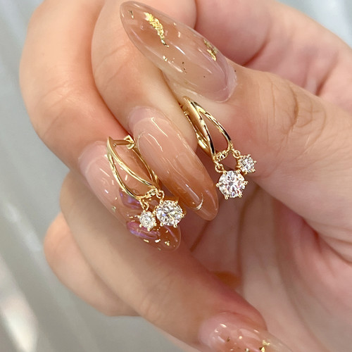 18K金实验室人工培育钻石耳环灵动双钻80分耳扣轻奢高级感女耳圈