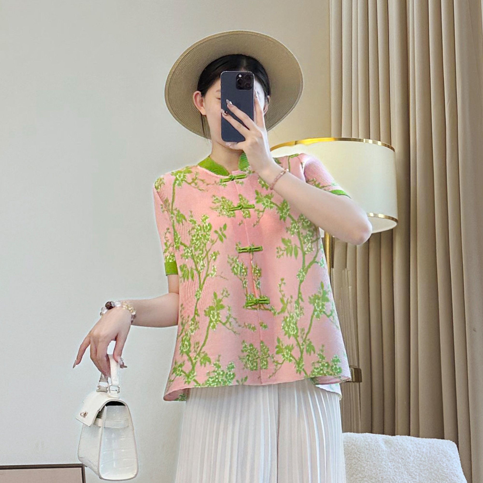 三宅宽松上衣女夏季新款新中式褶皱大码遮肚短袖t恤妈妈衬衫高端