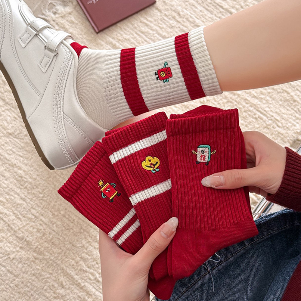 2025秋冬新品女袜米若克成人新年袜潮牌韩系少女袜女士红色棉袜子