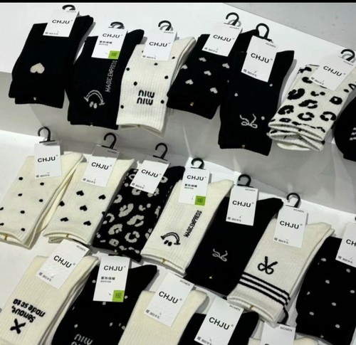 超骏新款羊绒堆堆袜爆款秋冬中筒袜必入百搭ons保暖潮款袜子