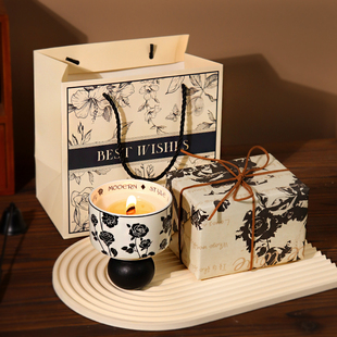 小香风玫瑰香薰蜡烛礼盒家居氛围感实用伴手礼送女生闺蜜生日礼物