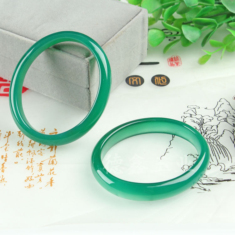 玛瑙贵妃镯 草绿玛瑙 条纹缠丝玛瑙玉镯 厂家 直播货源