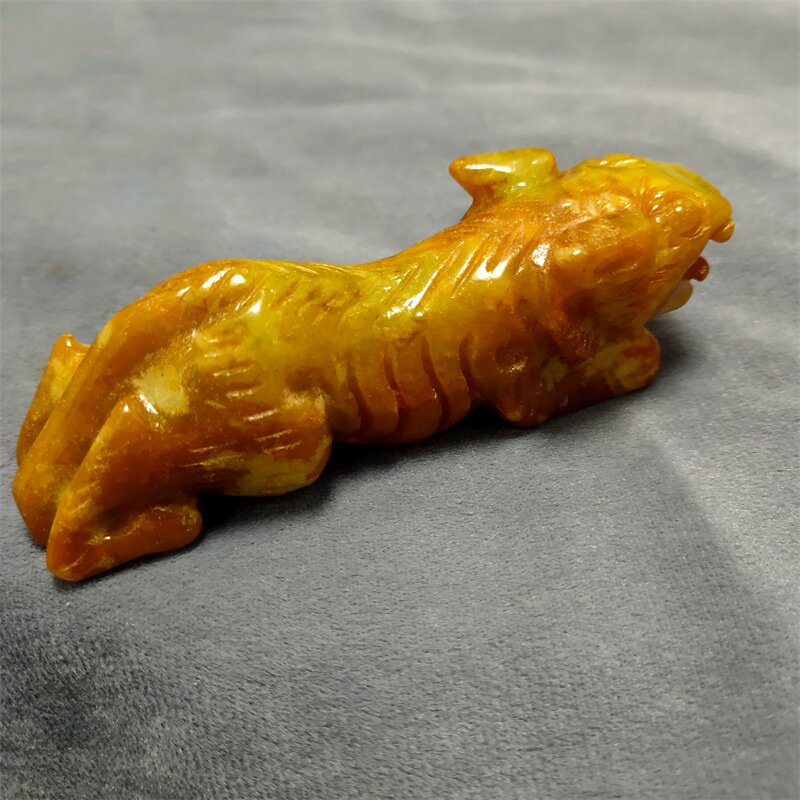 古玩杂项仿古做旧工艺品岫玉手工雕刻生肖虎手把件立体虎小摆件