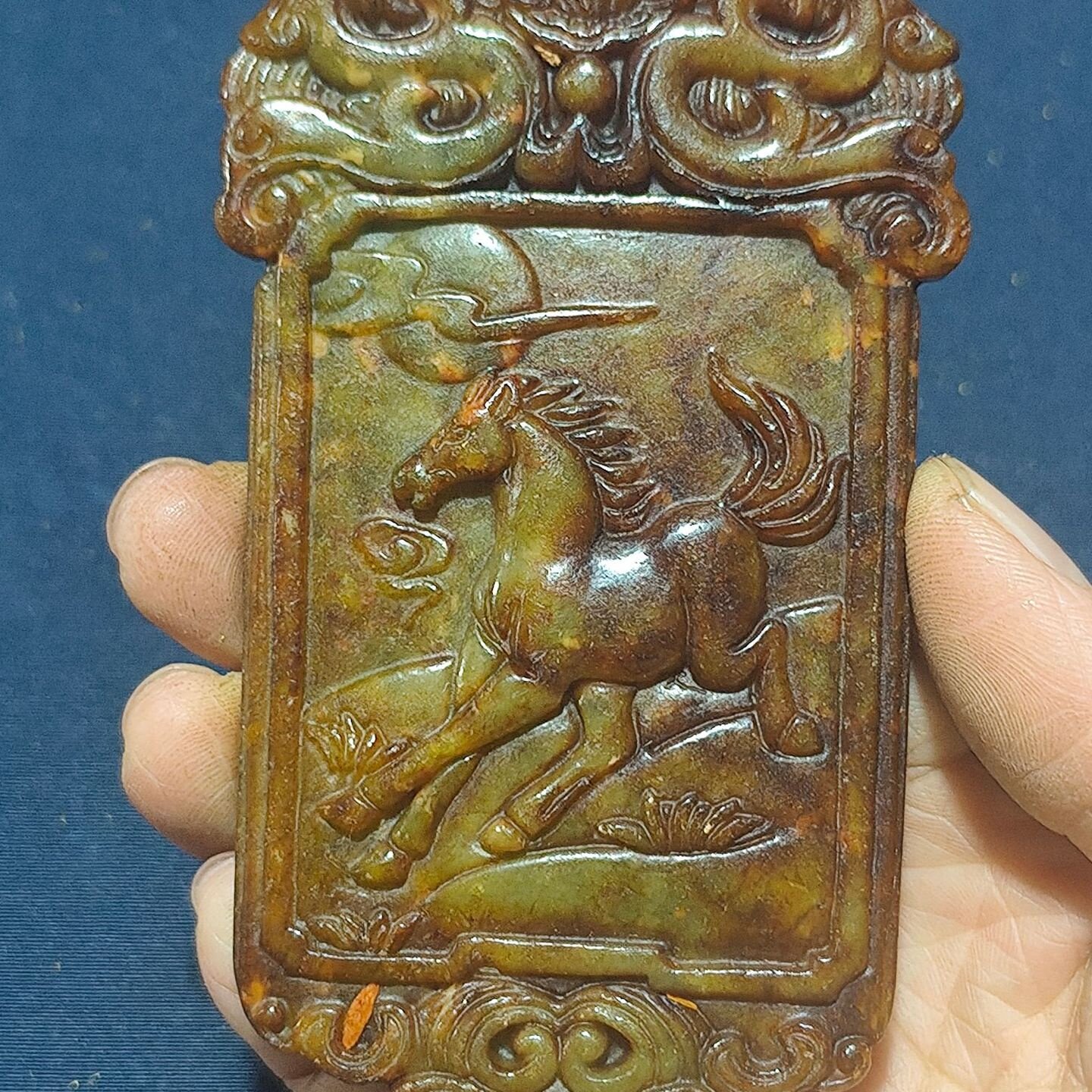 大量批发直播古玩杂项玉器仿古做旧岫玉玉牌子生肖马摆件包浆老气