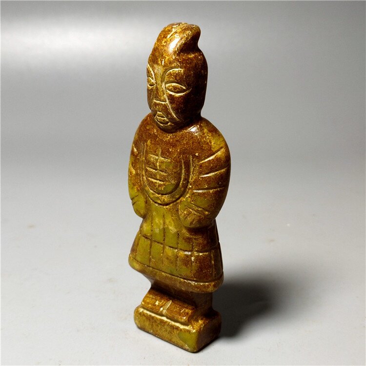 供应珠宝仿古岫玉做旧秦兵俑摆件雕刻仿老玉手把件批发