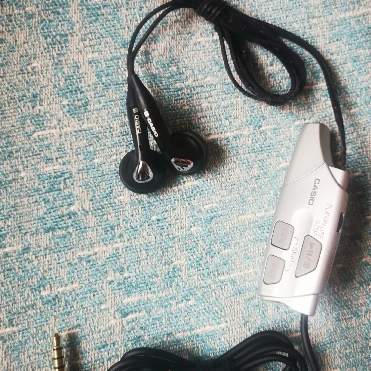 卡西欧老古平塞耳机 【慎拍有些型号不兼容】