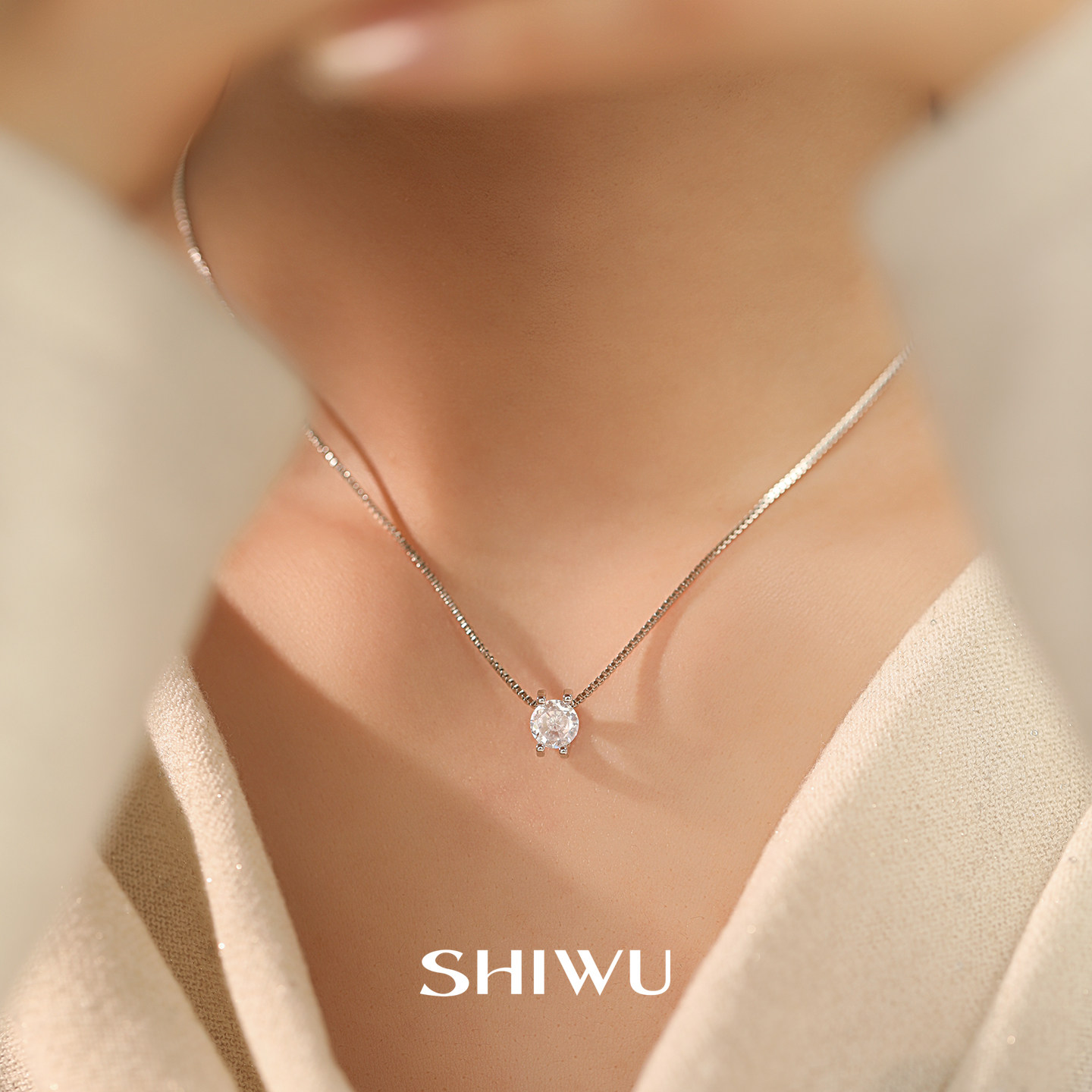 超闪玫瑰金色牛头方形火彩锆石项链2026新款爆款高级感钻石锁骨链