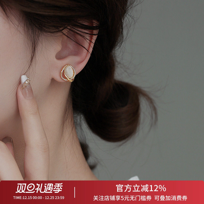 饰悟镂空几何猫眼石耳夹