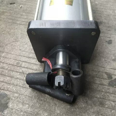 冲床配件沃德精机jh21-80吨气动冲床平衡缸qgz100*250正品鸿举机