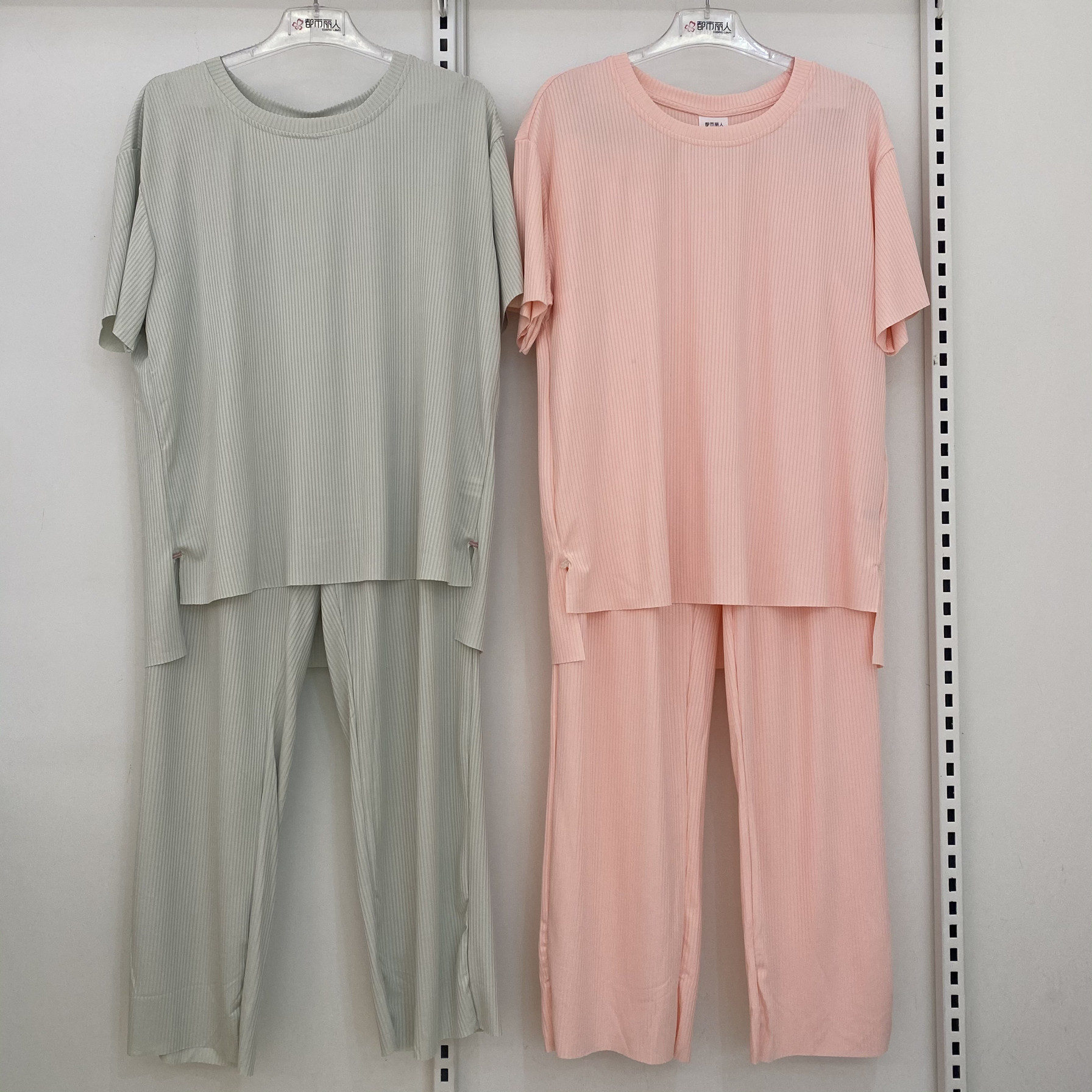 都市丽人女士新LH42B5春夏睡衣牛奶丝柔软垂顺短袖长裤家居服套装