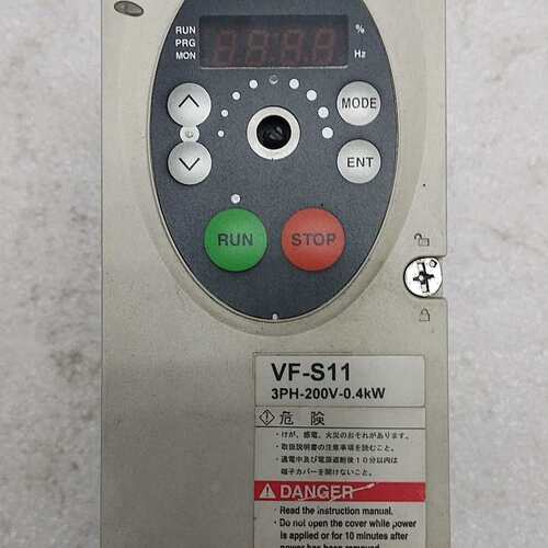 议价东芝VF-S11变频器，型号 VFS11-2004PM-AN