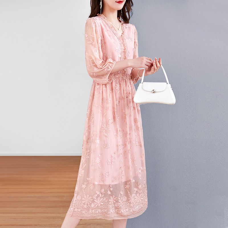 水墨佳人重工刺绣桑蚕丝连衣裙女夏季新款妈妈装收腰显瘦真丝短袖,女装/女士精品,中老年女装,淘宝优惠券,粉丝福利购,淘宝优惠卷