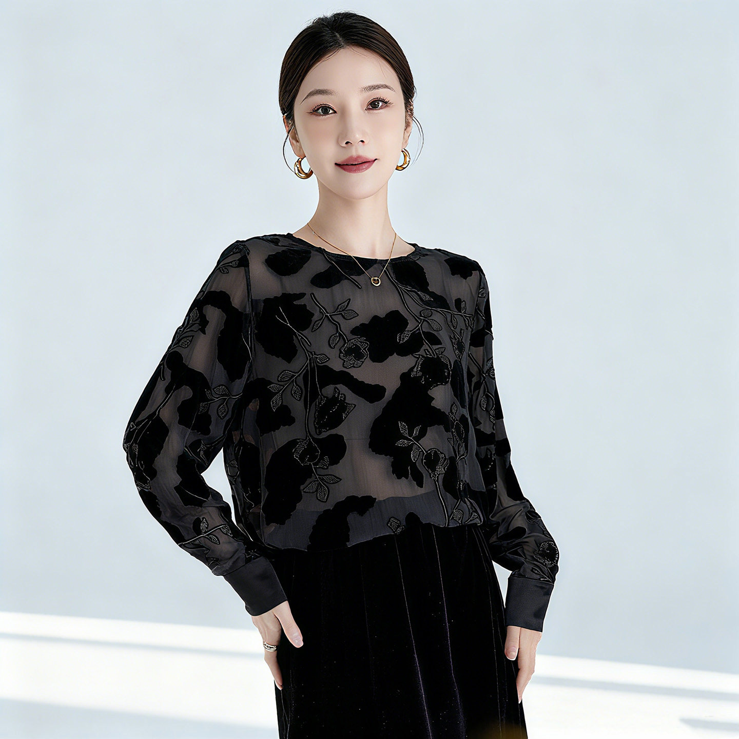 水墨佳人2025秋冬新款烧花真丝丝绒女时尚轻奢显瘦圆领T恤桑蚕丝,女装/女士精品,真丝上装,淘宝优惠券,粉丝福利购,淘宝优惠卷