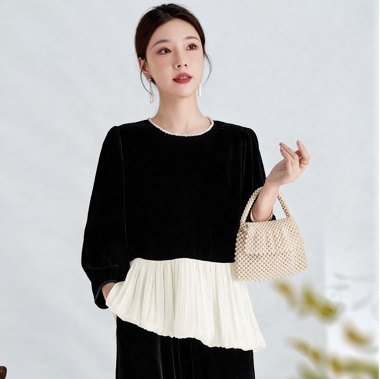 水墨佳人2025秋季新款时尚法式撞色荷叶边钉珠花边圆领丝绒上衣女,女装/女士精品,卫衣/绒衫,淘宝优惠券,粉丝福利购,淘宝优惠卷