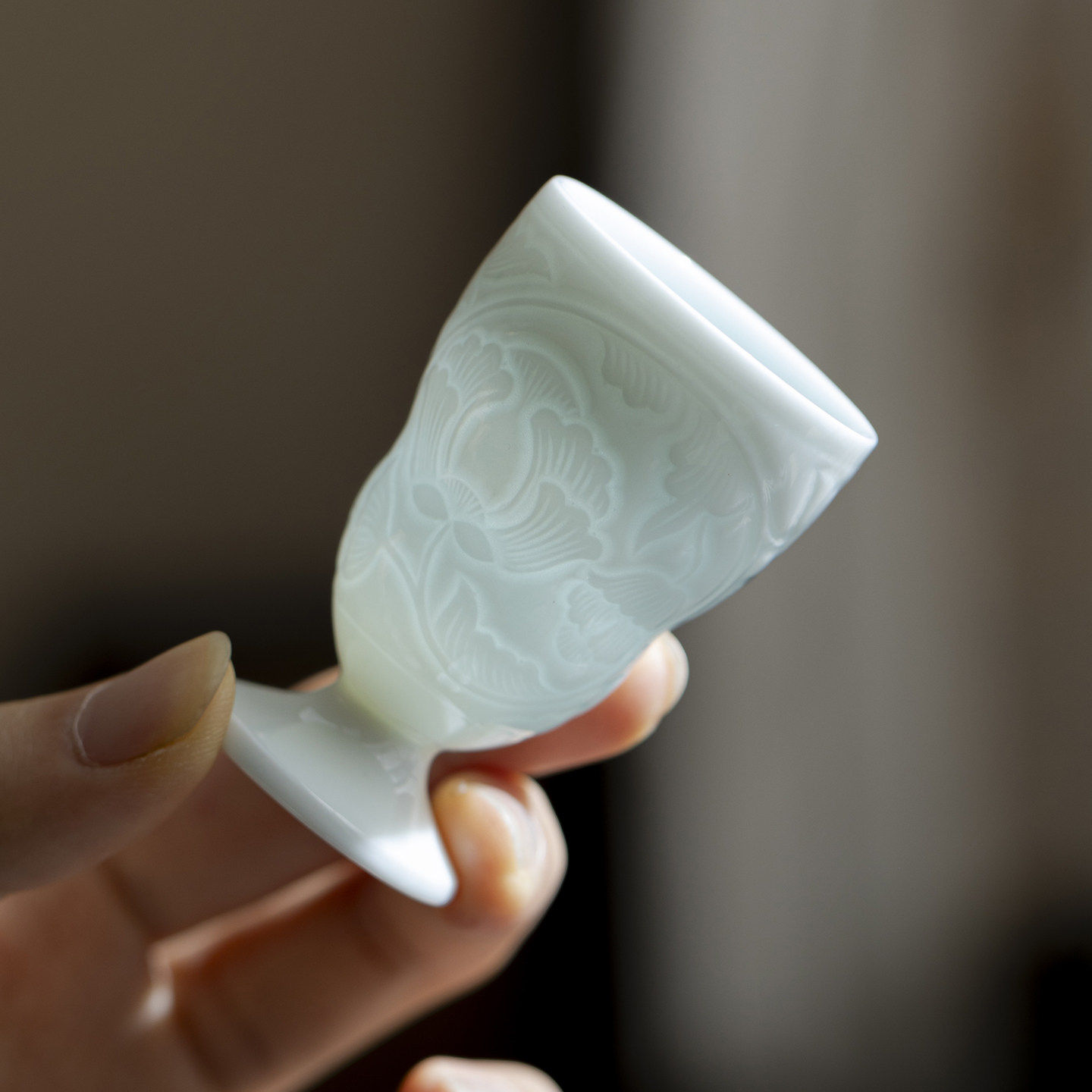 仿宋湖田窑影青瓷浮雕家用酒具小酒盅清酒器牡丹高脚杯酒杯白酒杯