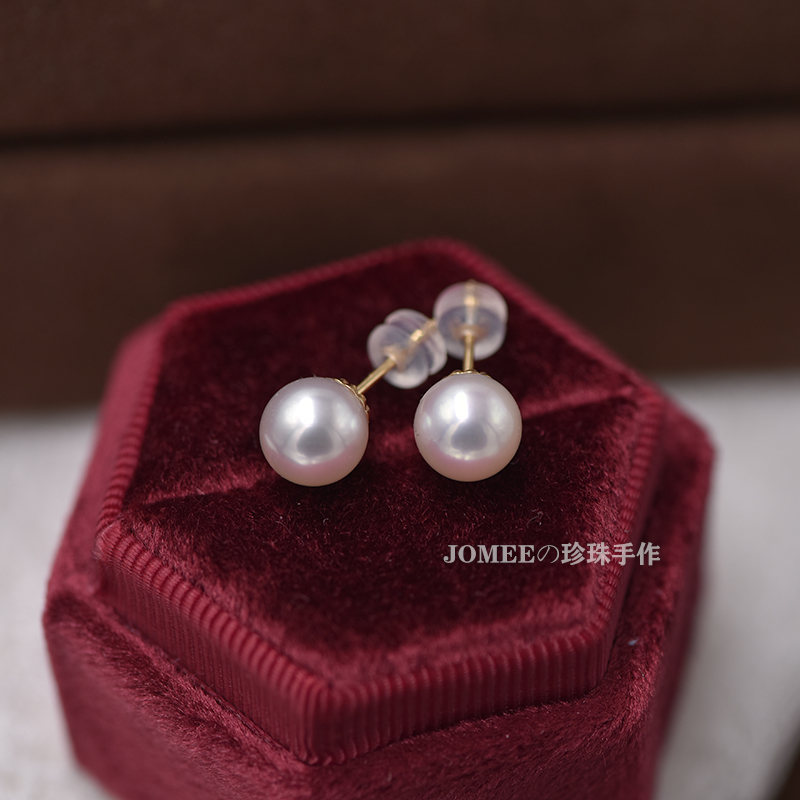 18K金正圆天然淡水珍珠耳钉简约