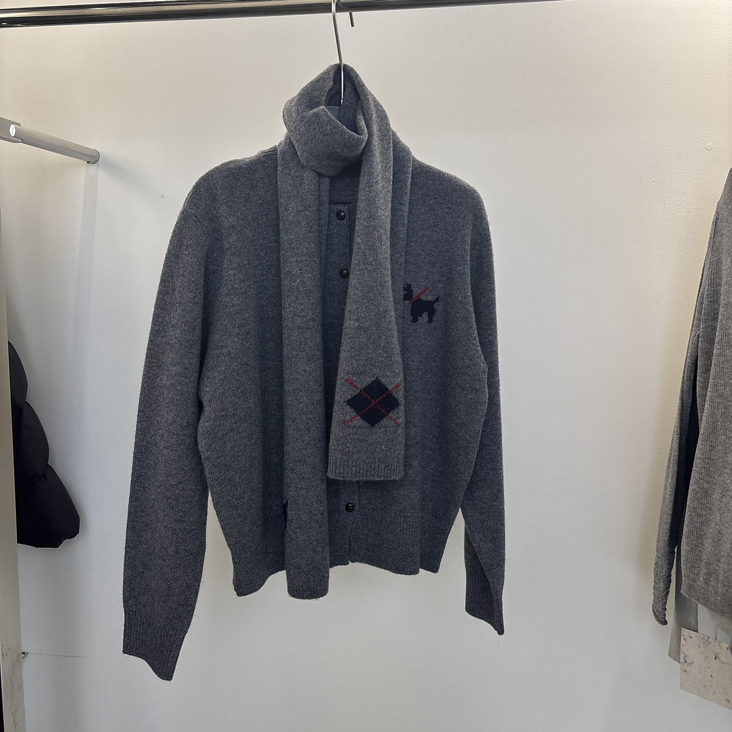 欧洲站2025高品质简约圆领排扣针织开衫100%羊毛围巾毛衣外套女,女装/女士精品,毛针织衫,淘宝优惠券,粉丝福利购,淘宝优惠卷