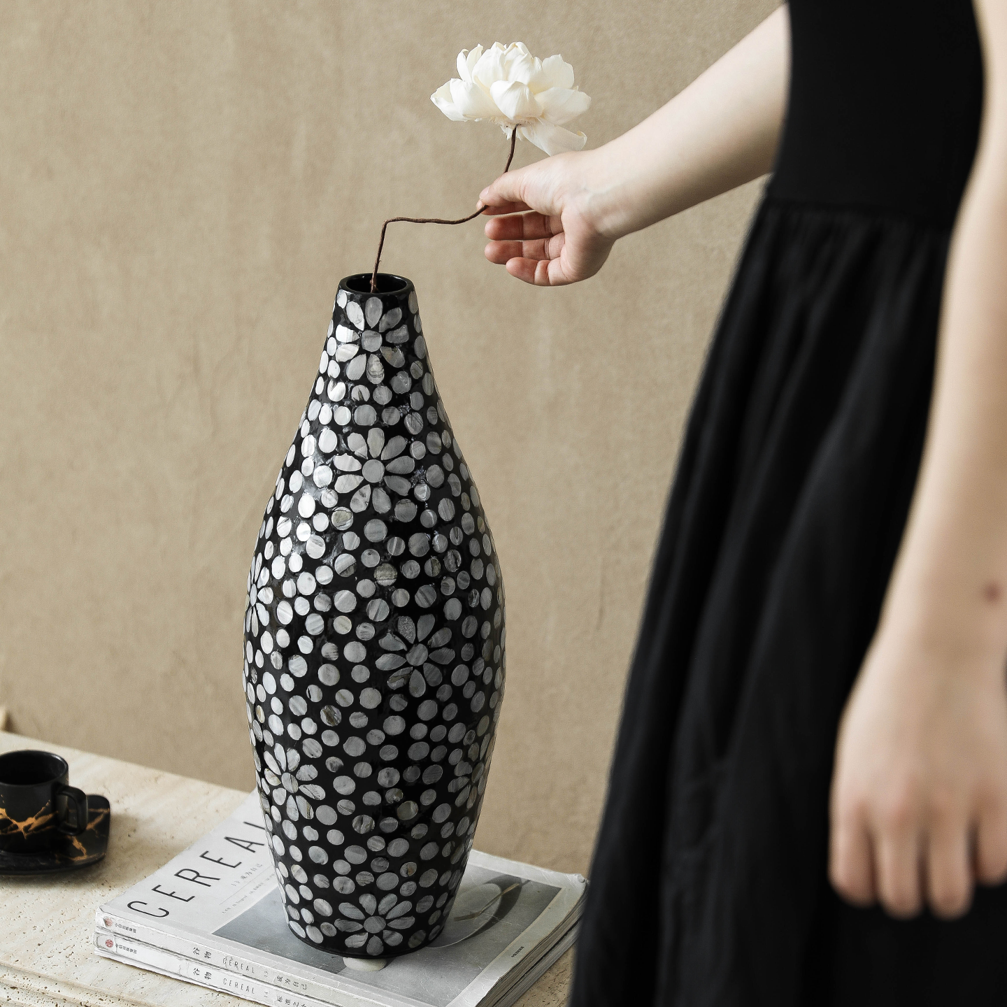 侘寂风欧式贝壳装饰花瓶客餐厅玄关落地摆件家居高级感桌面插花器