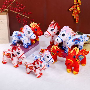 国潮印花马挂件剪纸小红马玩偶毛绒玩具桌面摆件装饰挂件布娃娃