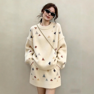 2026新款小个子初春气质套装女减龄圆领氛围感绝美毛衣短裙两件套