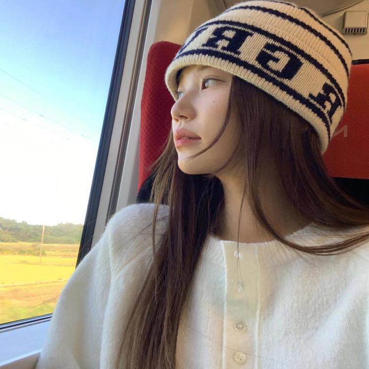 韩国博主同款休闲韩系条纹针织帽