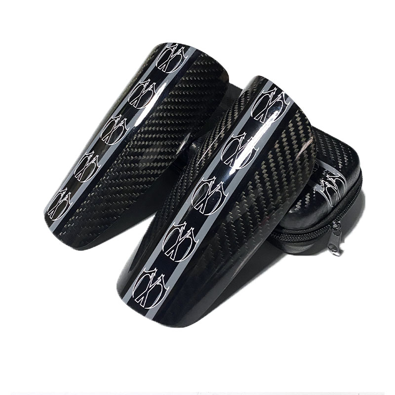 MIRACLE KITS足球专业运动系列碳纤维护腿板足球装备防护安全护具