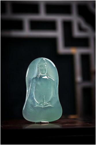 羊子珠宝 感怀 老坑冰种晴绿色观音翡翠挂件吊坠