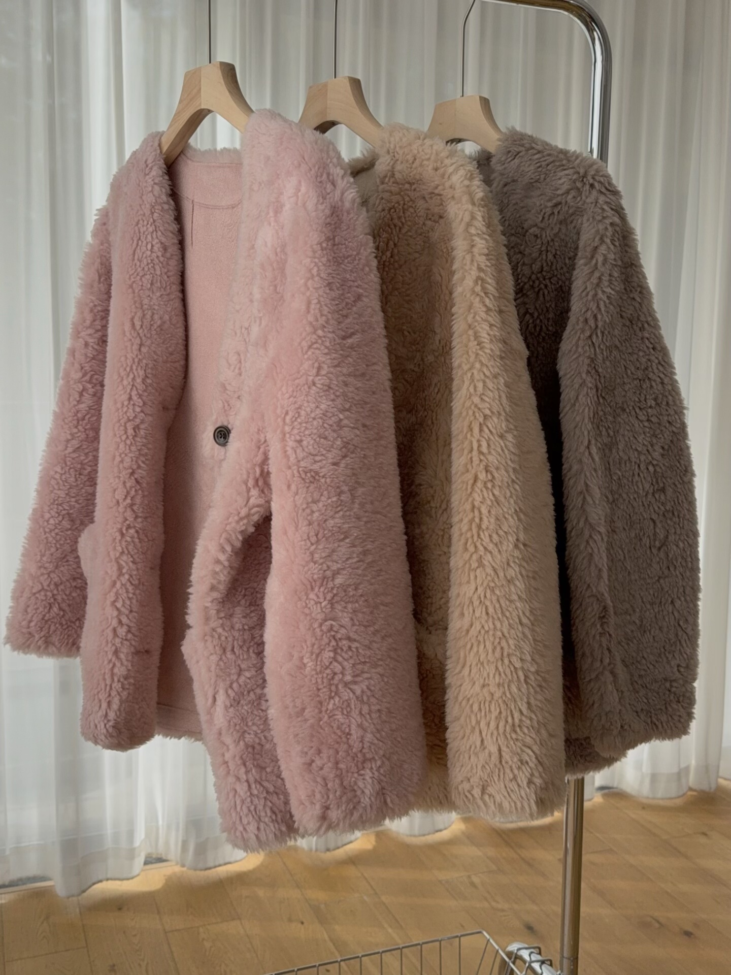 新品～韩系V领宽松百搭纯色100%高支羊毛皮毛一体秋冬中长款外套