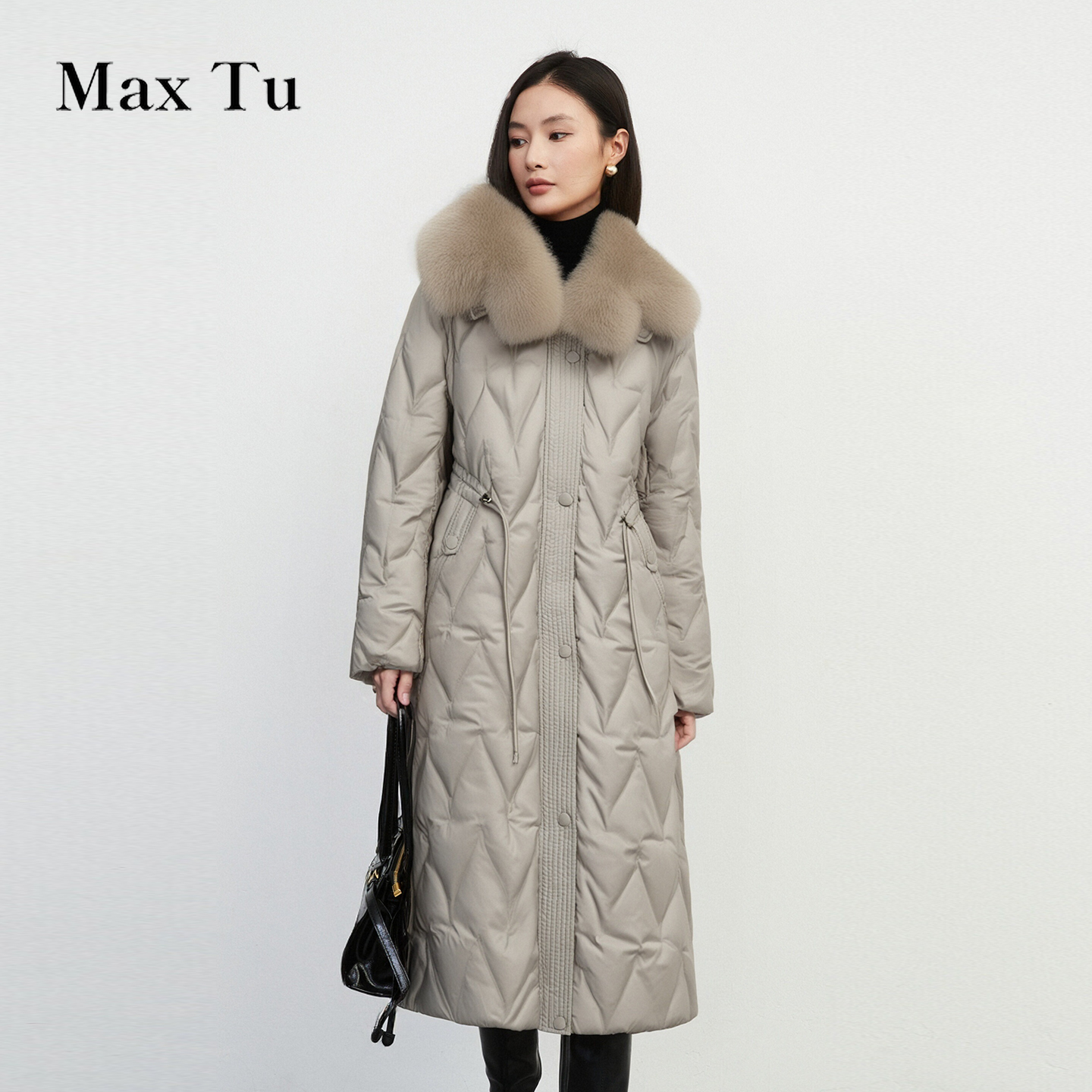 宽松大码显瘦90白鹅绒连帽羽绒服