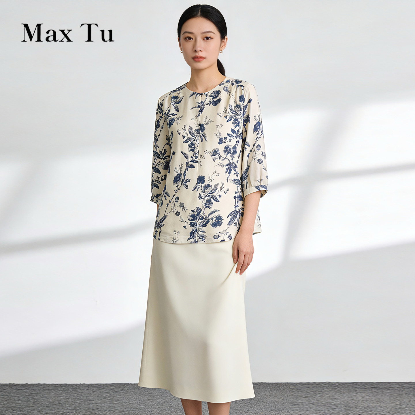 Max Tu女装2026年初秋休闲风植物花卉印花衬衫七分袖圆领真丝上衣