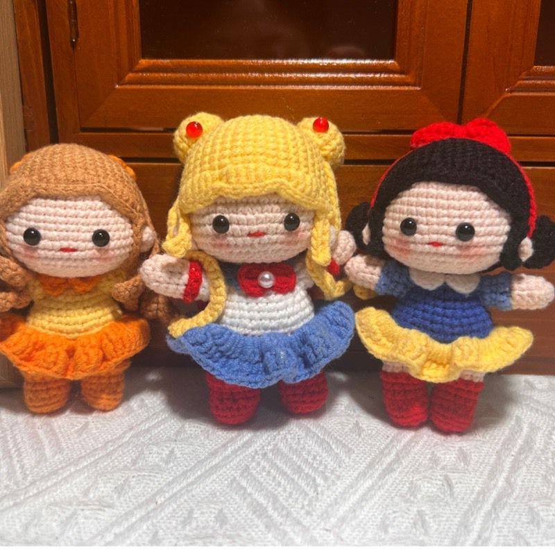 重工毛线卡通挂饰美少女手作精美