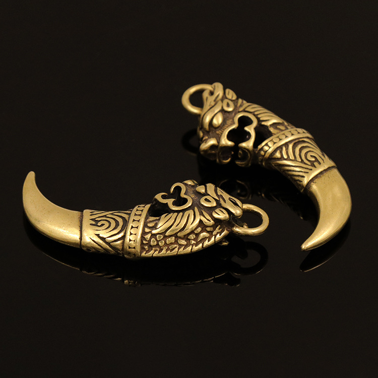 纯手工黄铜龙头钥匙扣挂件户外求生口哨狼牙吊坠镂空葫芦迷你斧头